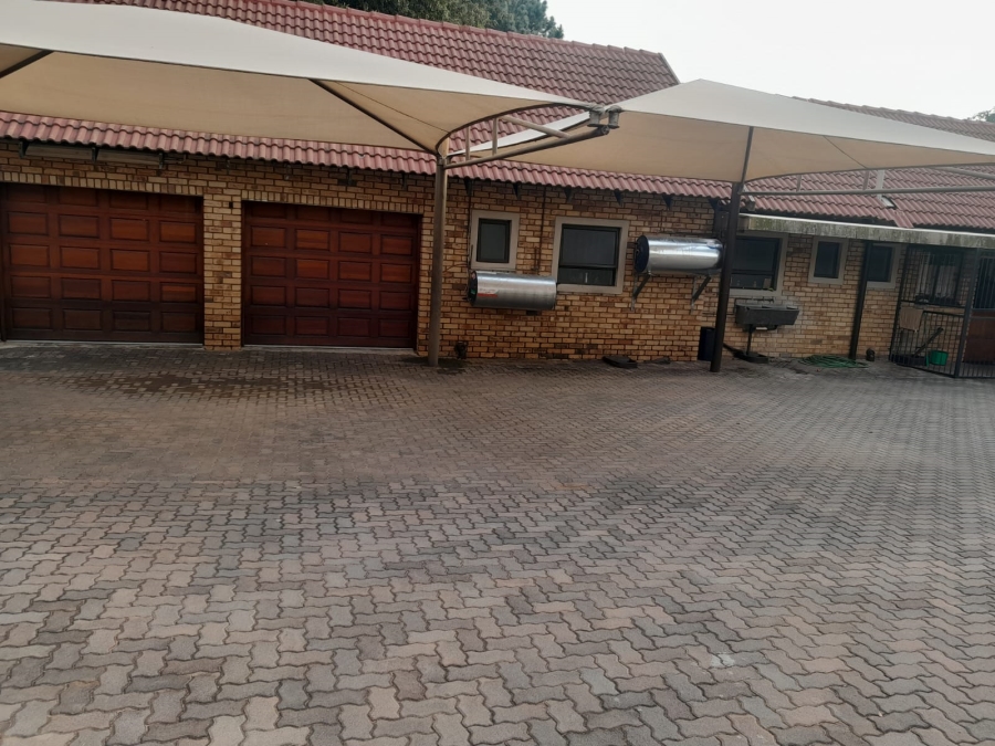 4 Bedroom Property for Sale in Safari Gardens North West